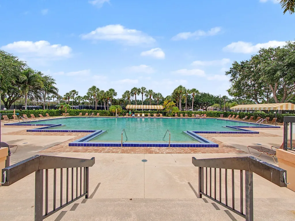 2631 Mohawk Circle West Palm Beach FL 33409