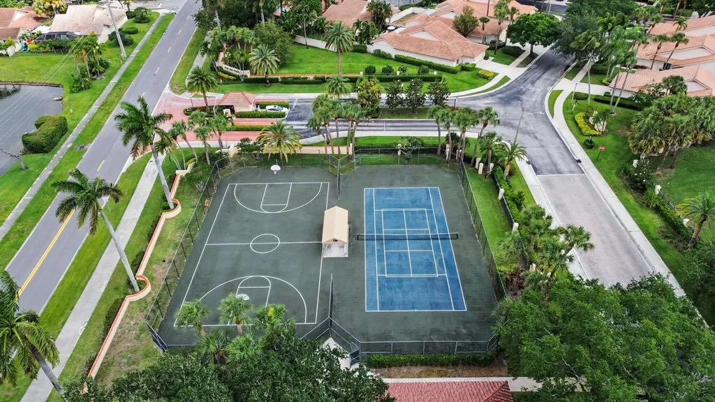 2631 Mohawk Circle West Palm Beach FL 33409