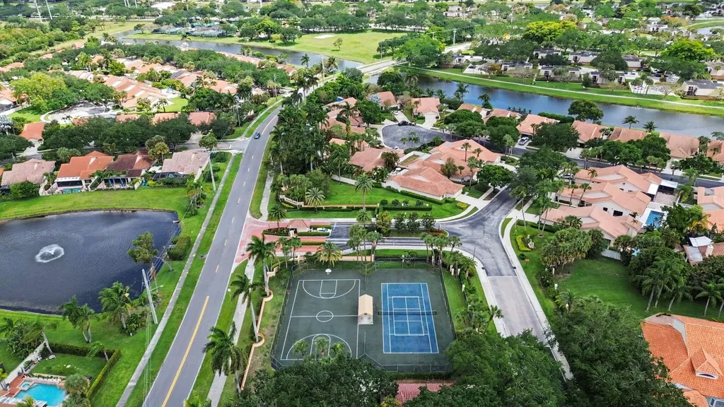 2631 Mohawk Circle West Palm Beach FL 33409