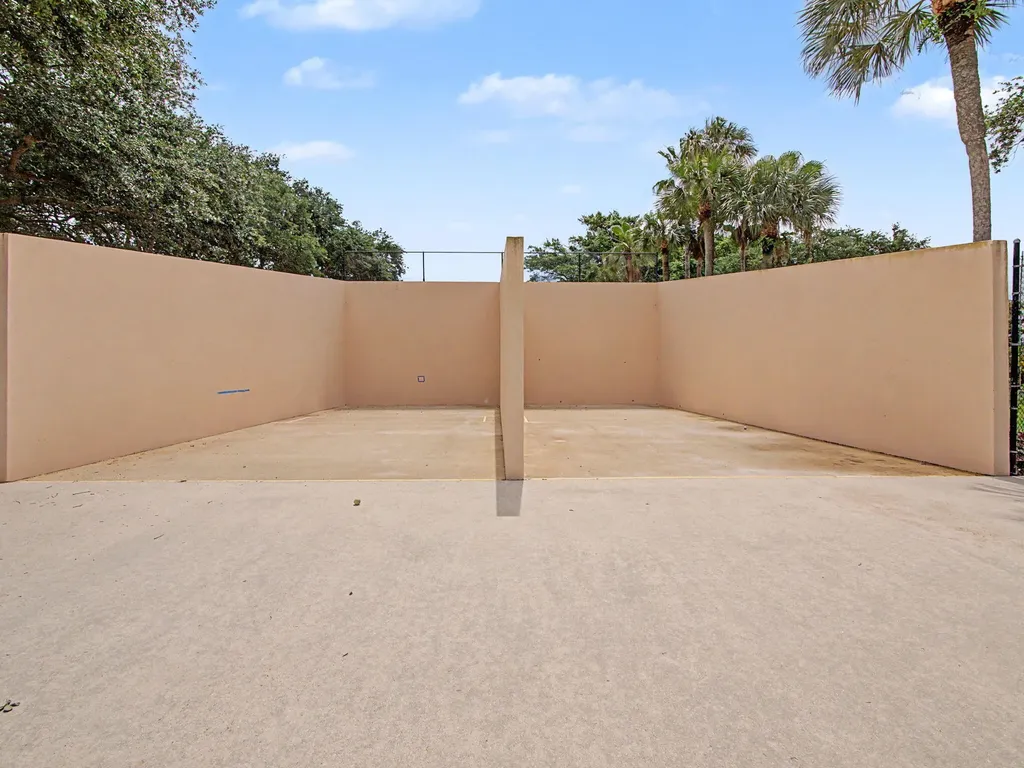 2631 Mohawk Circle West Palm Beach FL 33409