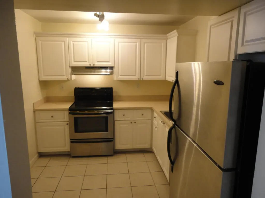 711 N Pine Island Road Plantation FL 33324