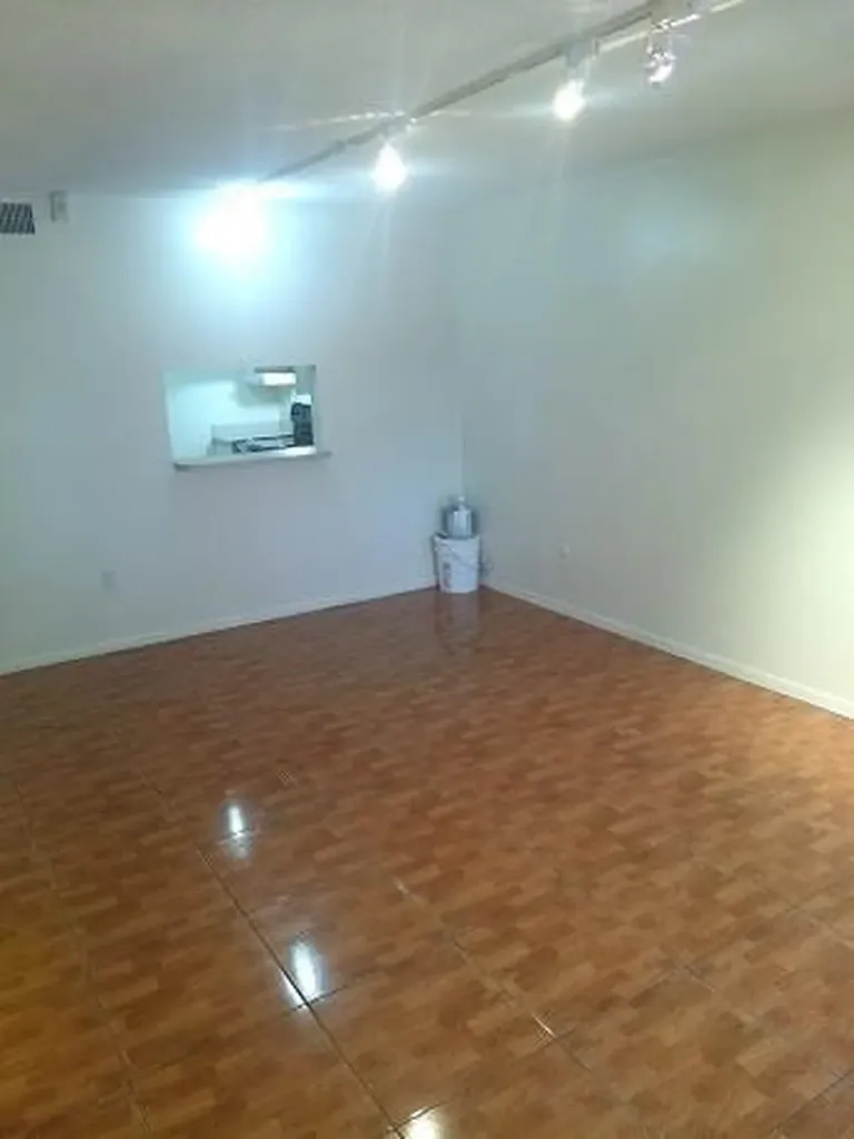 711 N Pine Island Road Plantation FL 33324