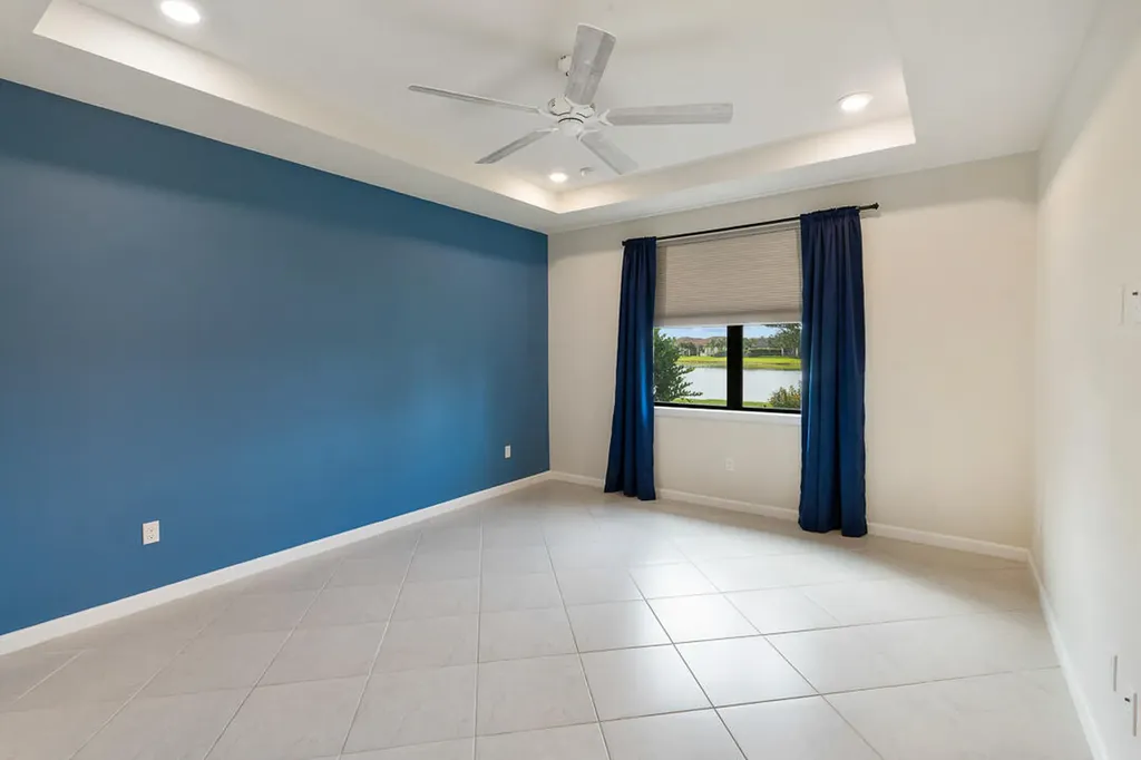 471 SE Vallarta Drive Port St Lucie FL 34984