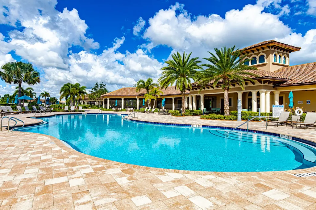 471 SE Vallarta Drive Port St Lucie FL 34984