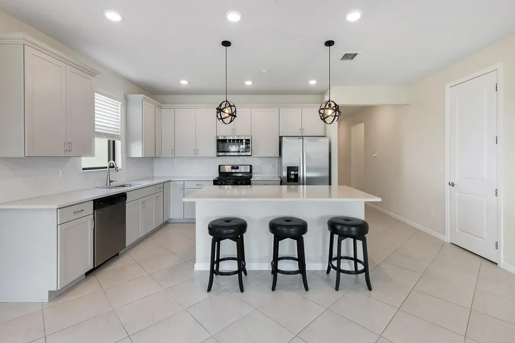 471 SE Vallarta Drive Port St Lucie FL 34984