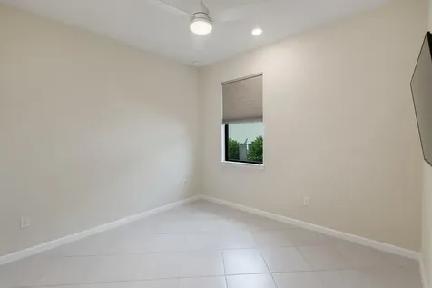 471 SE Vallarta Drive Port St Lucie FL 34984