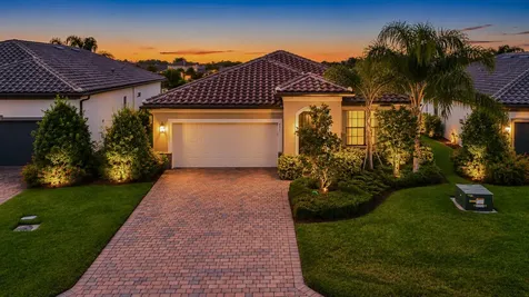 471 SE Vallarta Drive Port St Lucie FL 34984