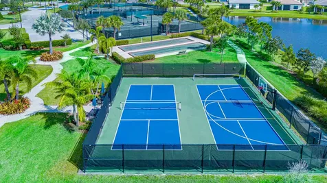471 SE Vallarta Drive Port St Lucie FL 34984