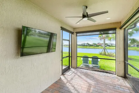 471 SE Vallarta Drive Port St Lucie FL 34984