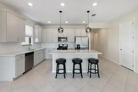 471 SE Vallarta Drive Port St Lucie FL 34984