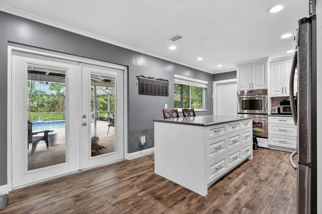 Palm Beach Gardens FL, 8669 Nashua Drive