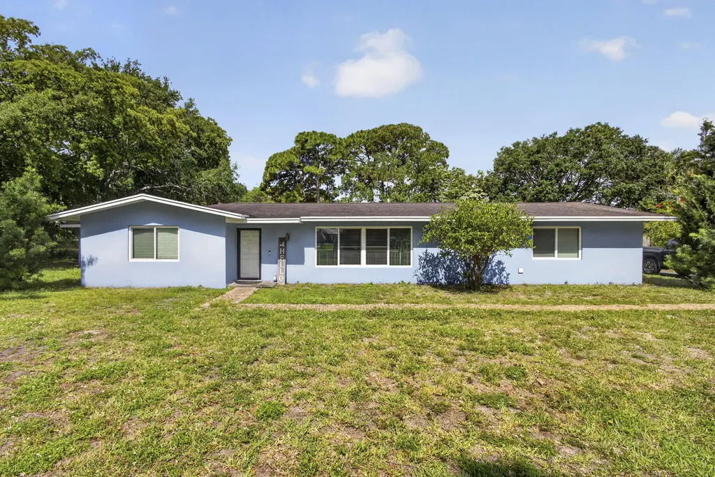 8669 Nashua Drive Palm Beach Gardens FL 33418