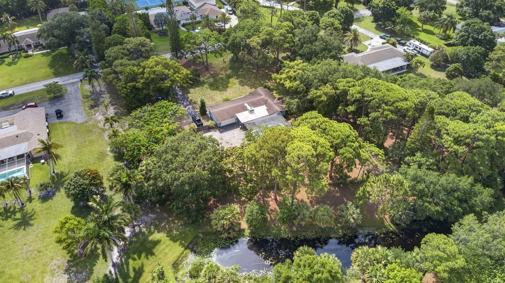 8669 Nashua Drive Palm Beach Gardens FL 33418