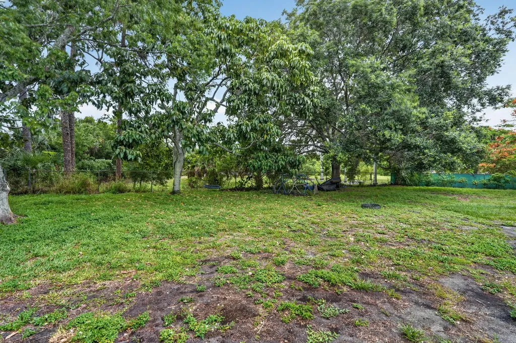8669 Nashua Drive Palm Beach Gardens FL 33418