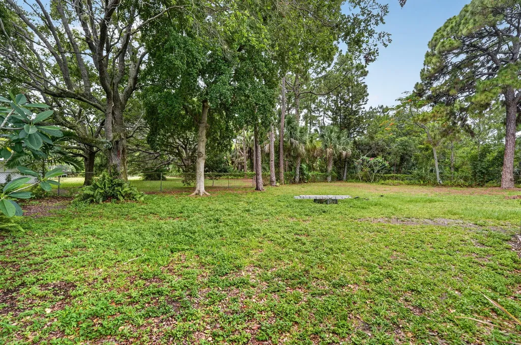 8669 Nashua Drive Palm Beach Gardens FL 33418
