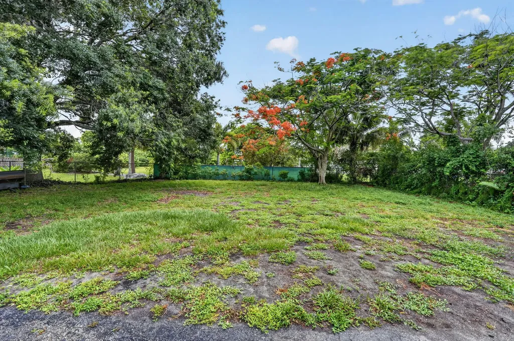 8669 Nashua Drive Palm Beach Gardens FL 33418
