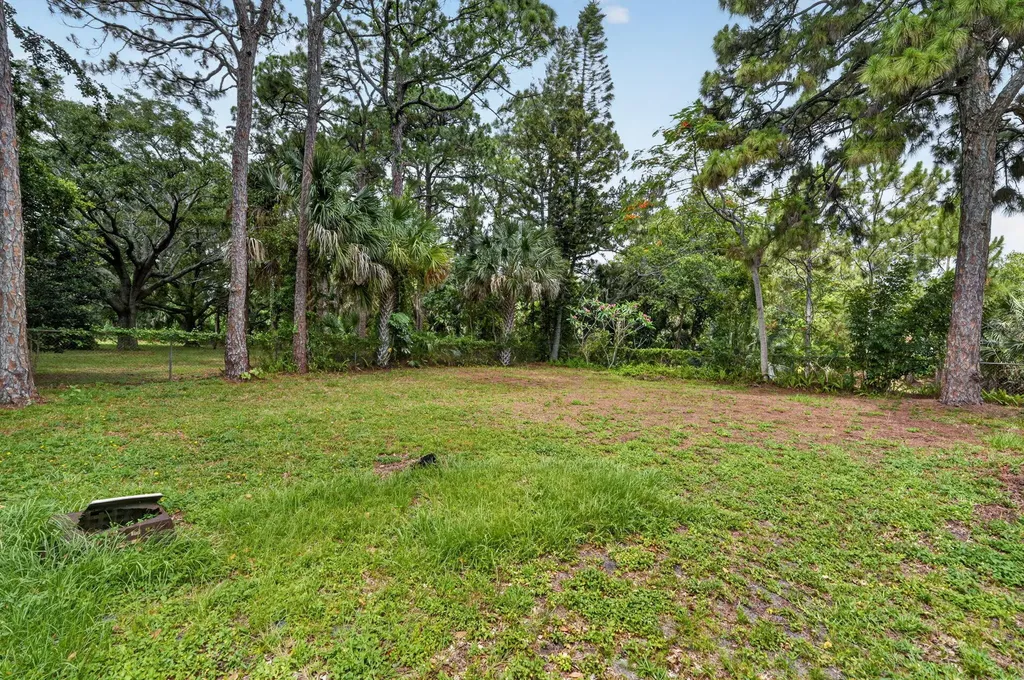 8669 Nashua Drive Palm Beach Gardens FL 33418