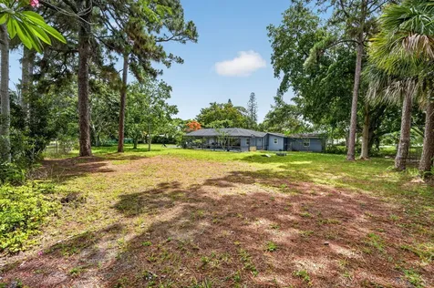 8669 Nashua Drive Palm Beach Gardens FL 33418