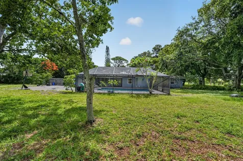 8669 Nashua Drive Palm Beach Gardens FL 33418