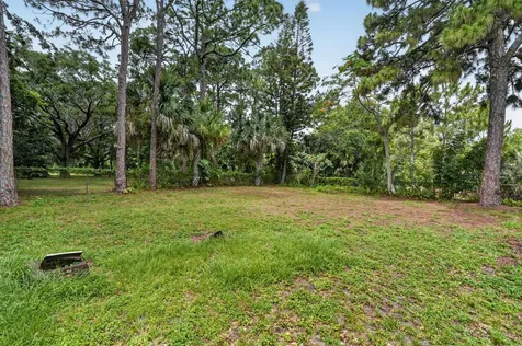 8669 Nashua Drive Palm Beach Gardens FL 33418