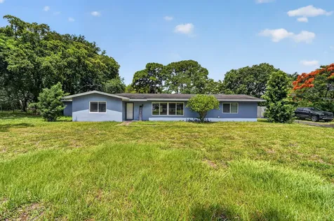 8669 Nashua Drive Palm Beach Gardens FL 33418