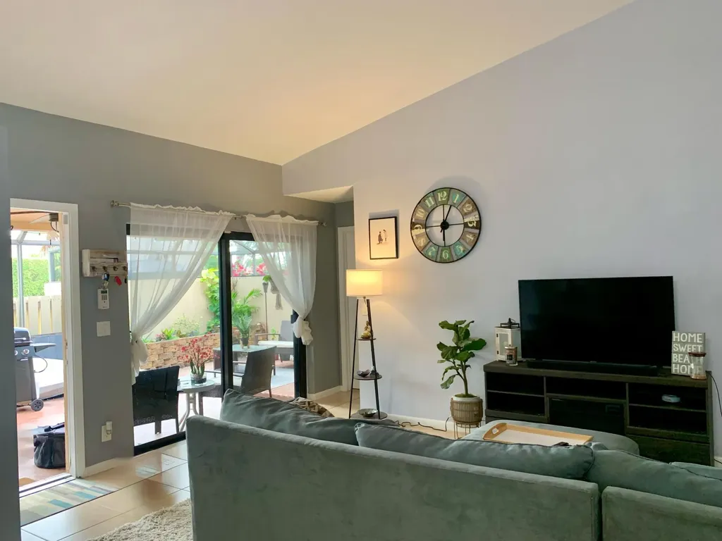 5734 Northpointe Lane Boynton Beach FL 33437