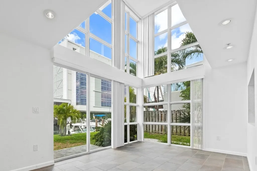 1490 SE 15th Street Fort Lauderdale FL 33316