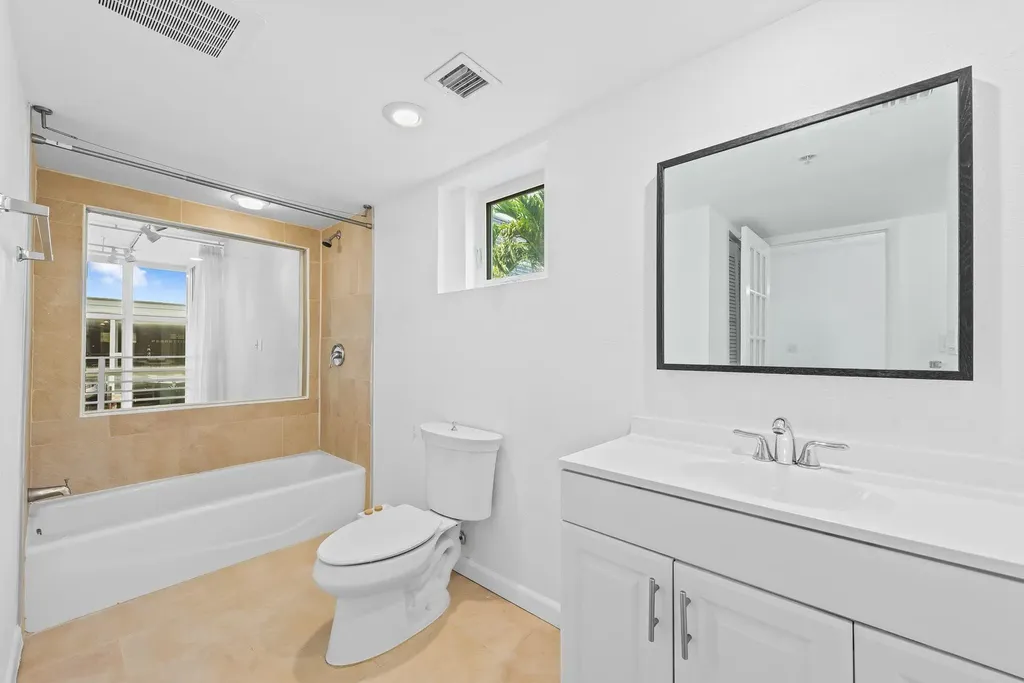 1490 SE 15th Street Fort Lauderdale FL 33316