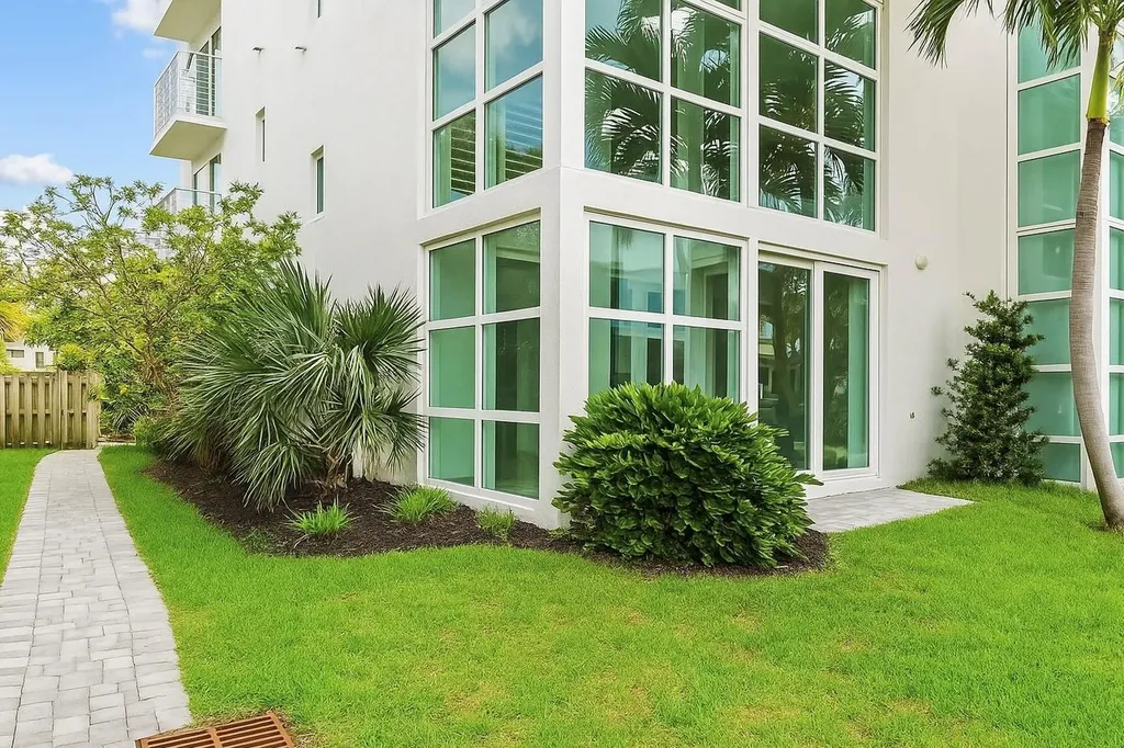1490 SE 15th Street Fort Lauderdale FL 33316