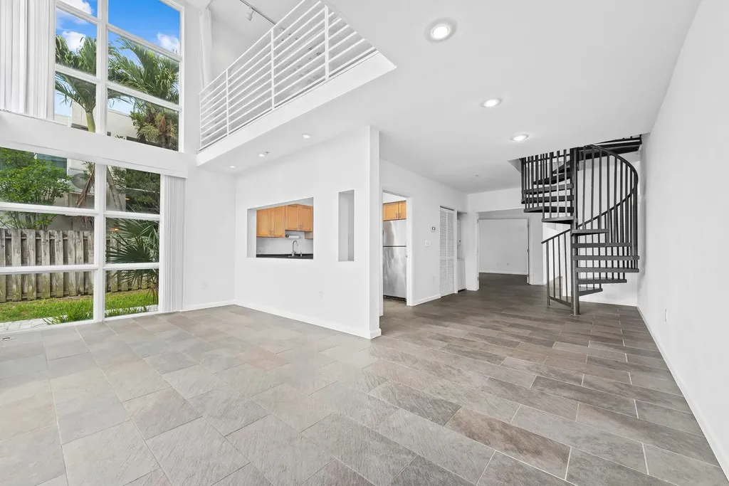 1490 SE 15th Street Fort Lauderdale FL 33316