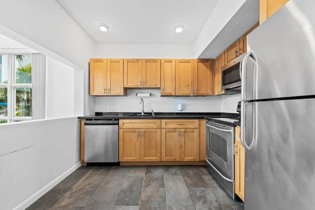 1490 SE 15th Street Fort Lauderdale FL 33316