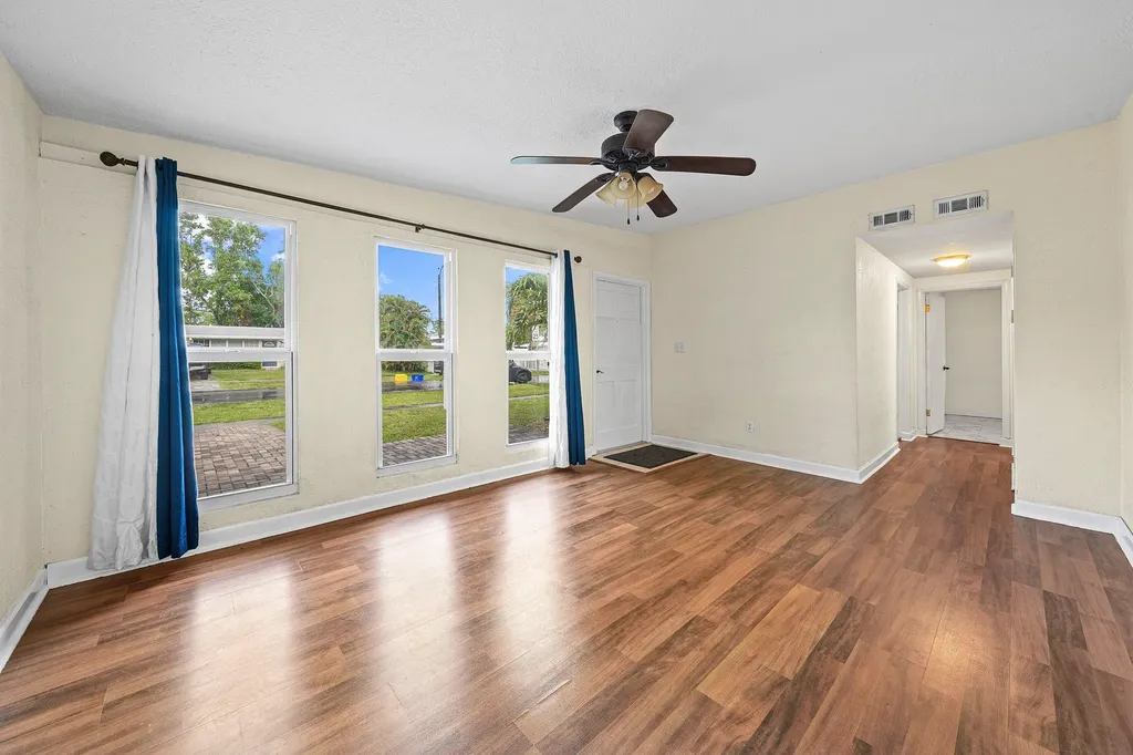 11674 Balsam Drive Royal Palm Beach FL 33411