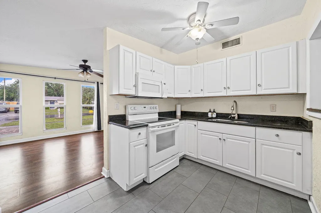 11674 Balsam Drive Royal Palm Beach FL 33411