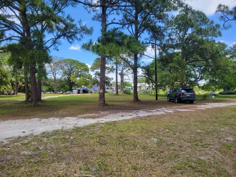 9610 Orange Avenue Fort Pierce FL 34945