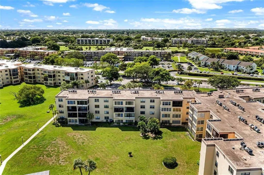 9355 SW 8th Street Boca Raton FL 33428