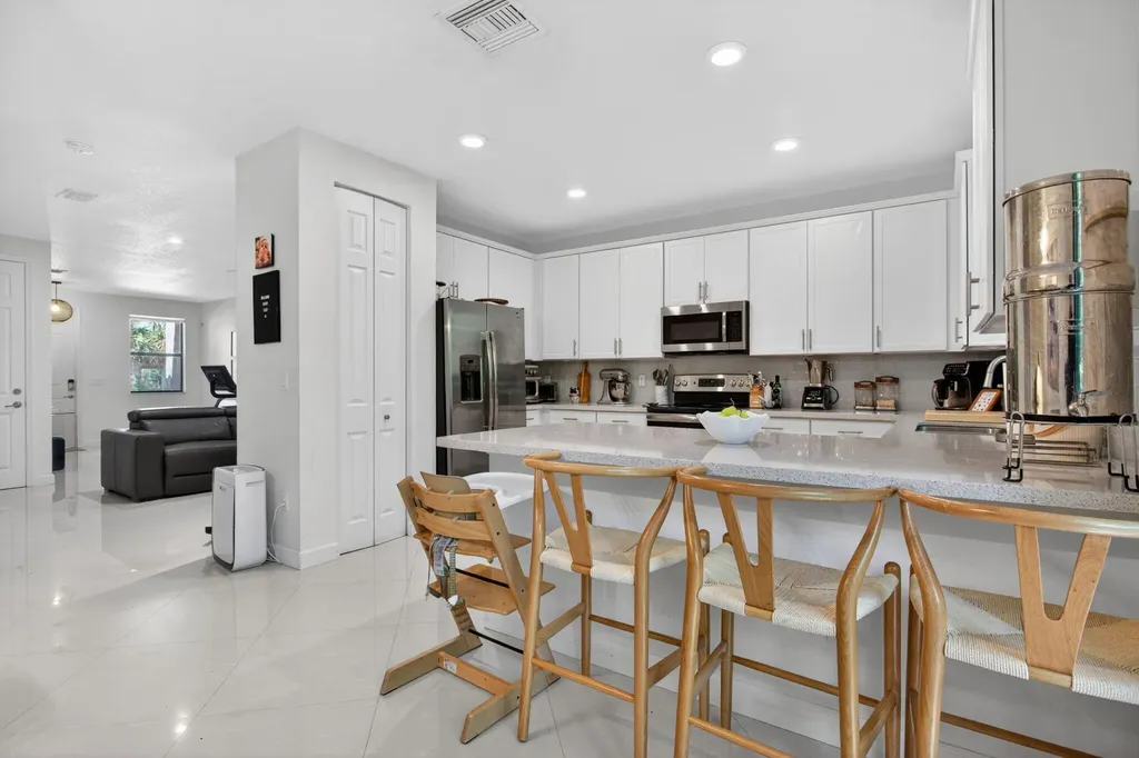 4012 Devenshire Court Coconut Creek FL 33073