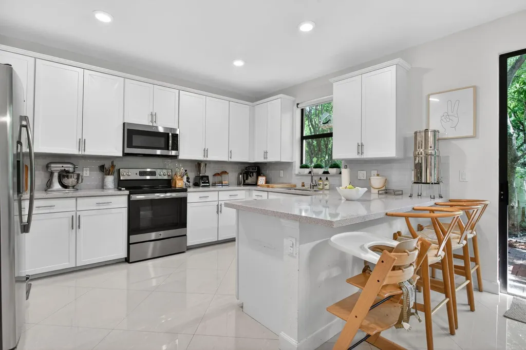 4012 Devenshire Court Coconut Creek FL 33073