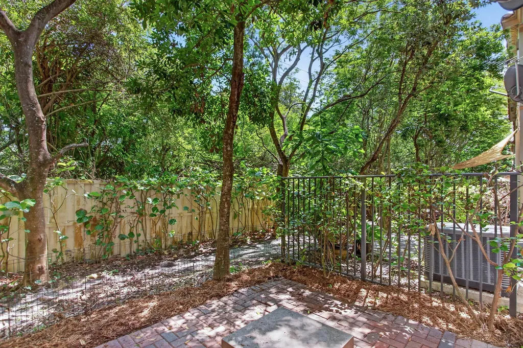 4012 Devenshire Court Coconut Creek FL 33073