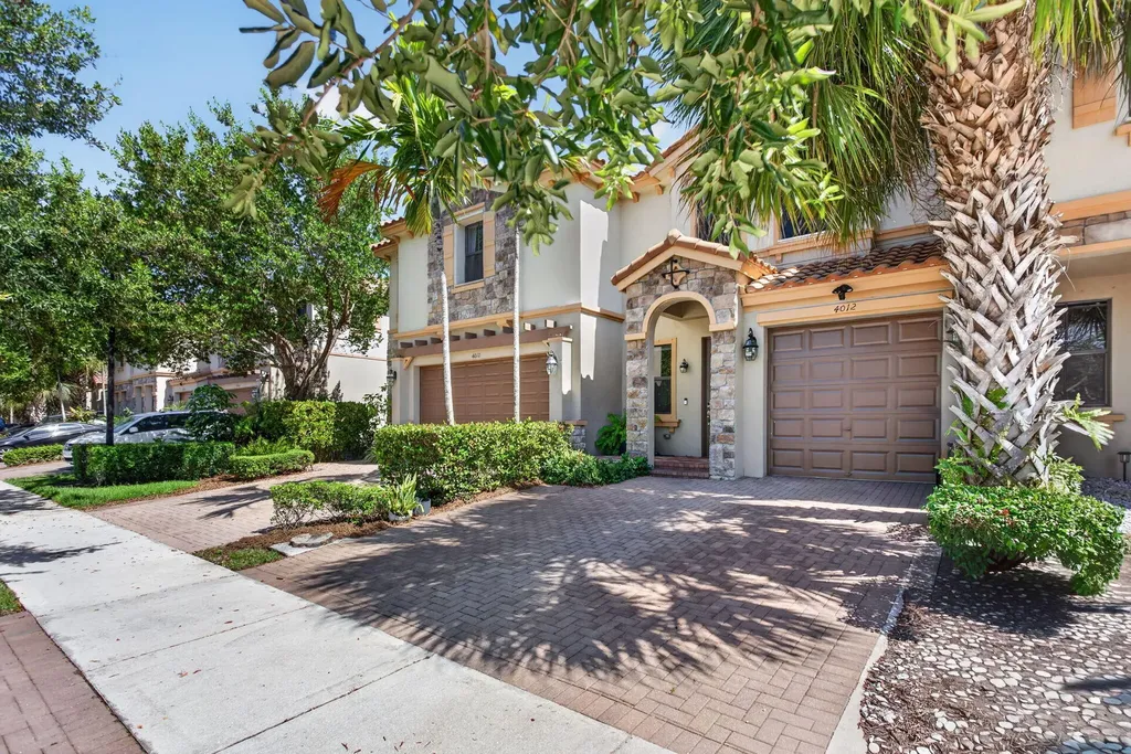 4012 Devenshire Court Coconut Creek FL 33073