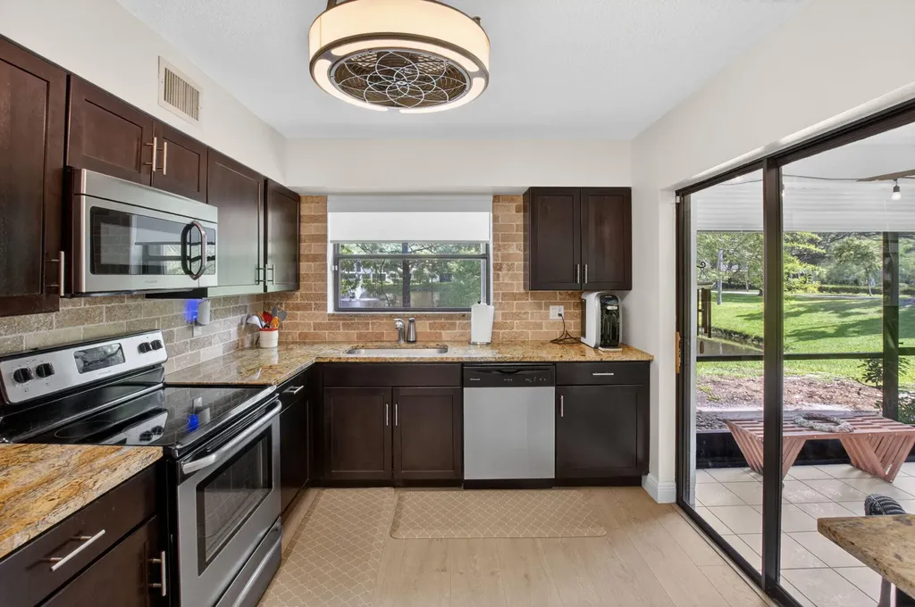 2305 Aspen Way Boynton Beach FL 33436