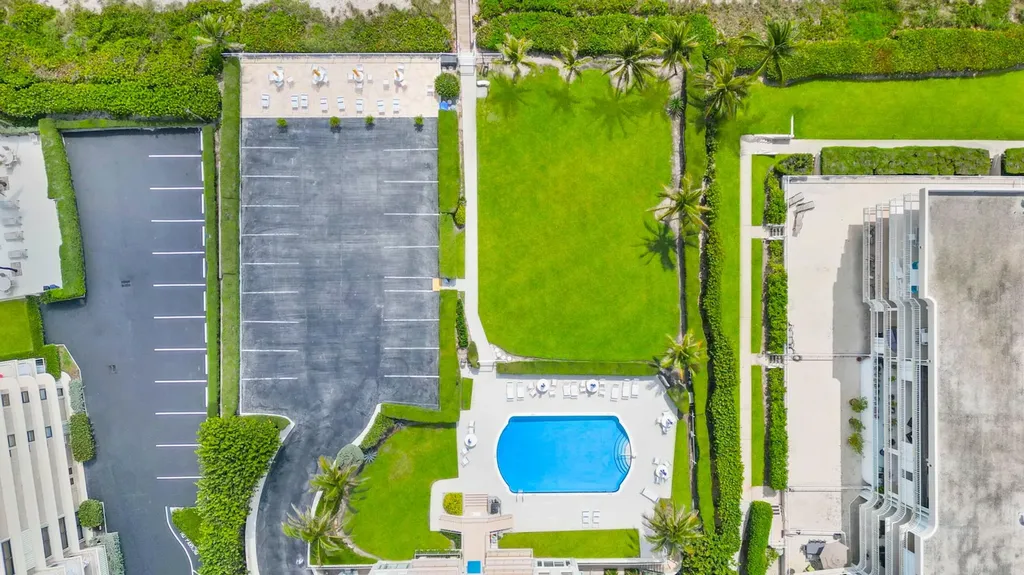 3230 S Ocean Boulevard Palm Beach FL 33480
