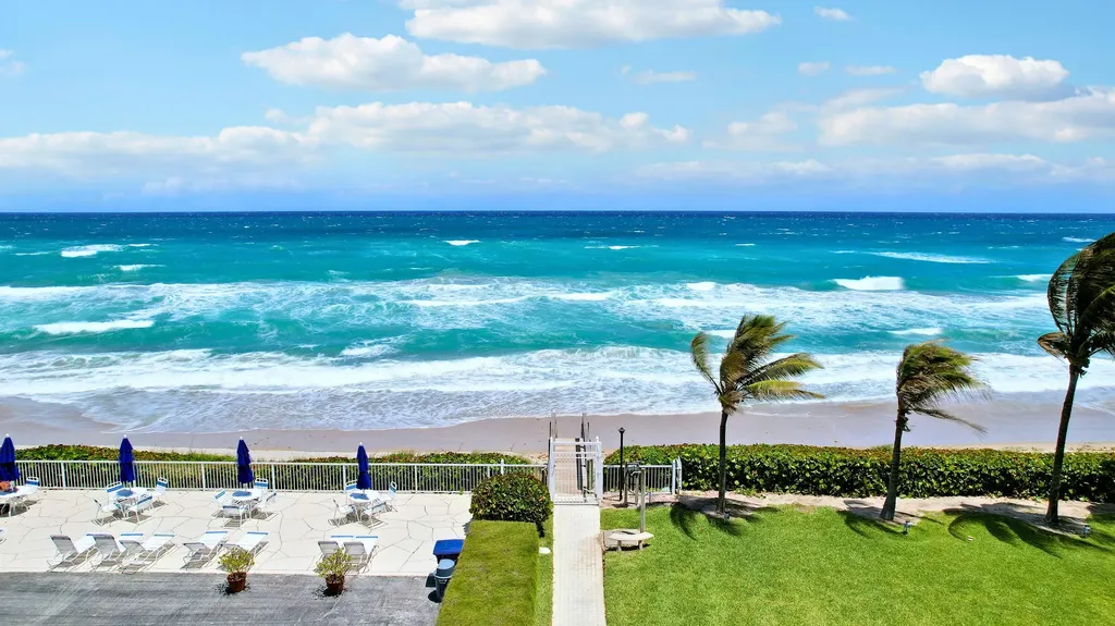3230 S Ocean Boulevard Palm Beach FL 33480