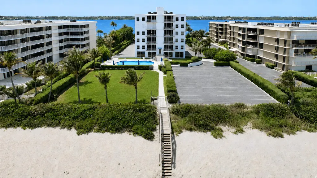 3230 S Ocean Boulevard Palm Beach FL 33480