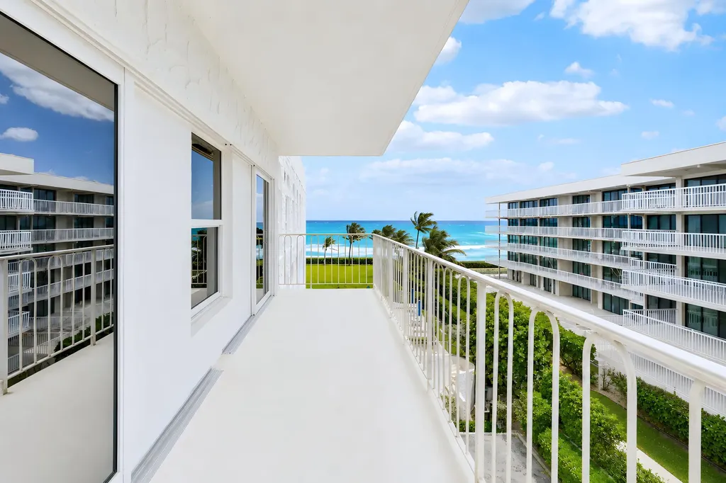 3230 S Ocean Boulevard Palm Beach FL 33480