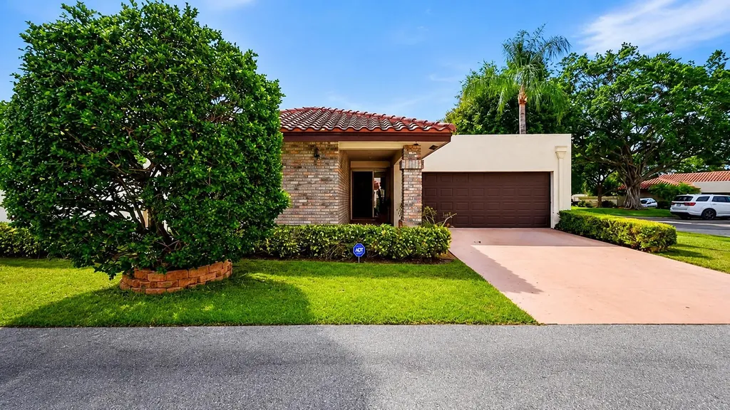 6906 Palmar Court Boca Raton FL 33433