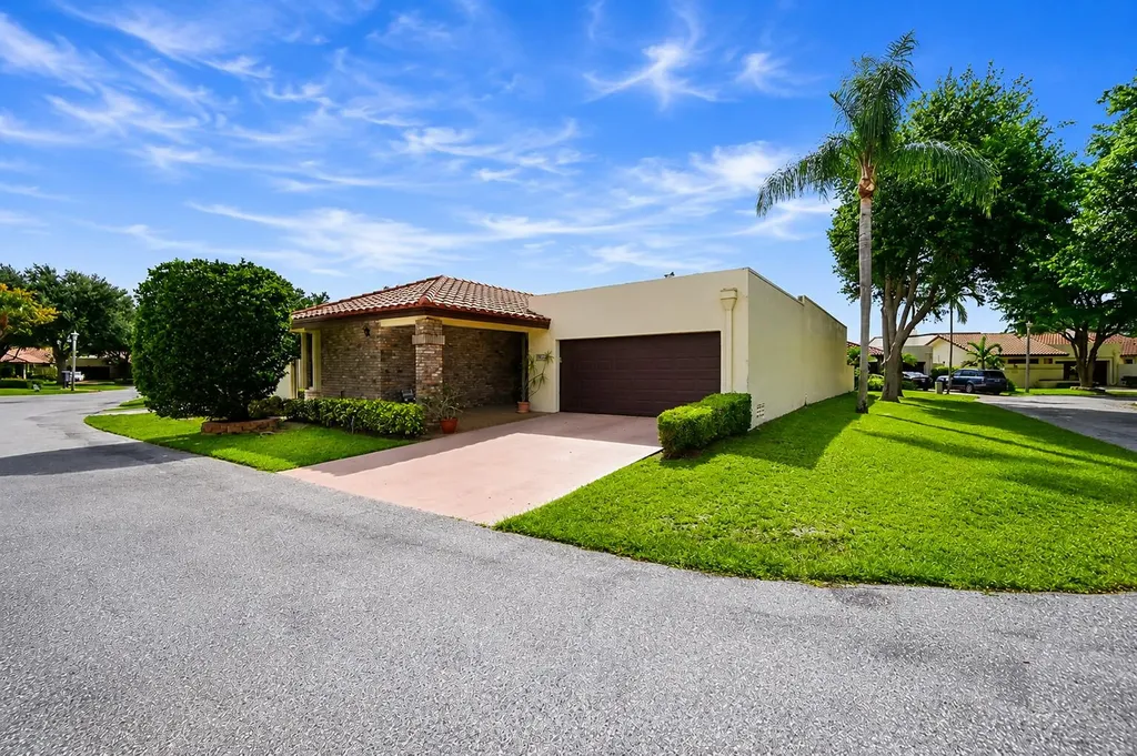 6906 Palmar Court Boca Raton FL 33433