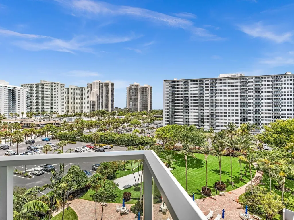3300 NE 36th Street Fort Lauderdale FL 33308