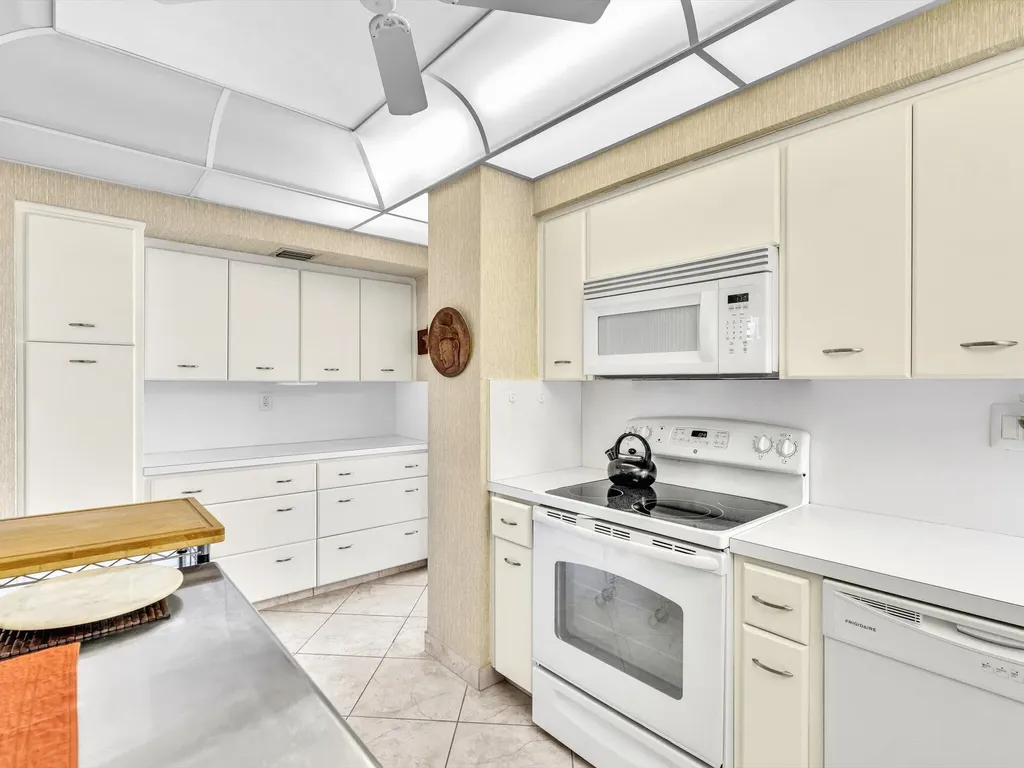 3300 NE 36th Street Fort Lauderdale FL 33308