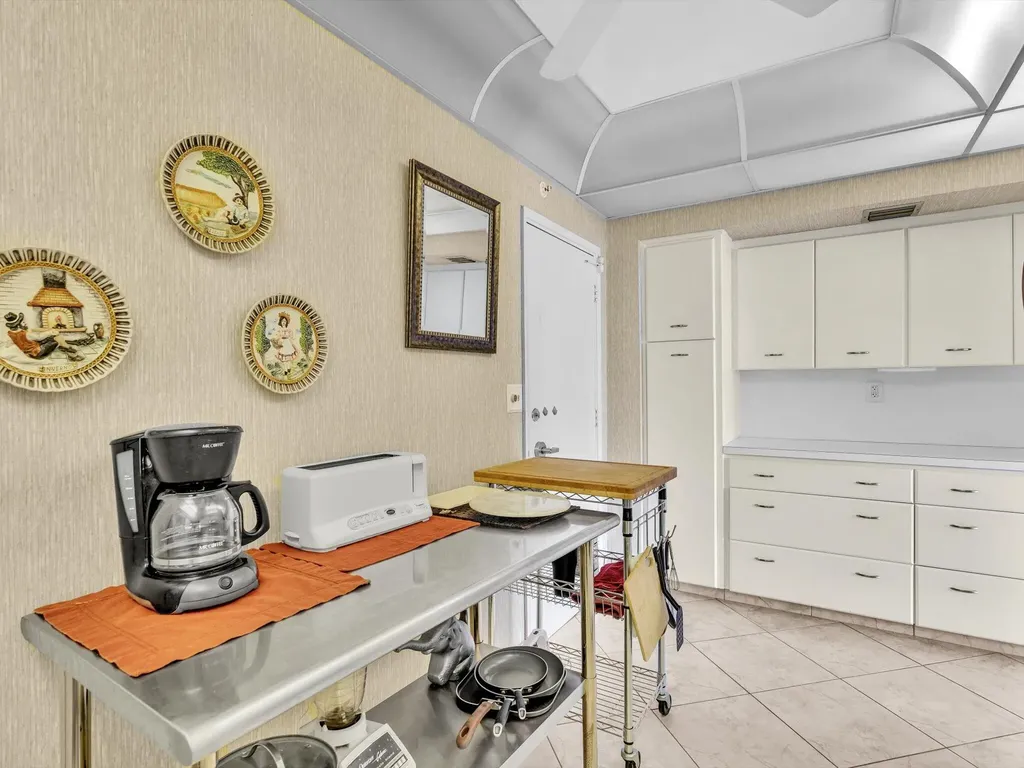 3300 NE 36th Street Fort Lauderdale FL 33308