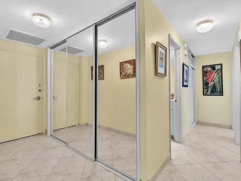 3300 NE 36th Street Fort Lauderdale FL 33308